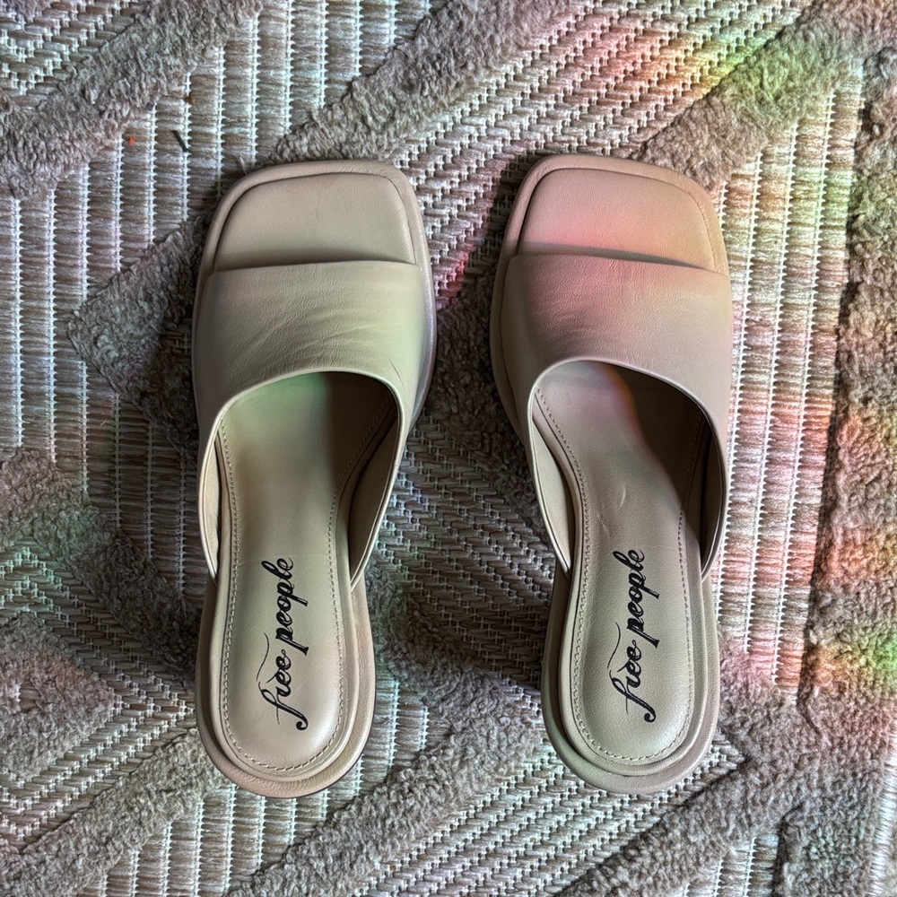 FREE PEOPLE MANDI MULE HEEL - DUNE